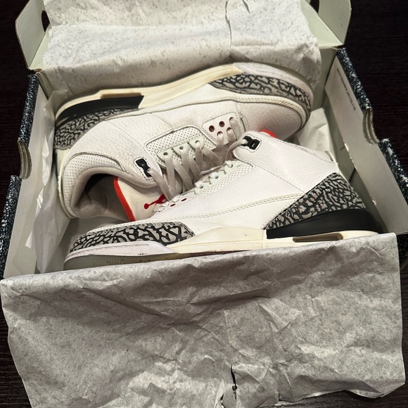 COPY - Jordan ‘88 3’s Size 10.5 - Picture 6 of 8